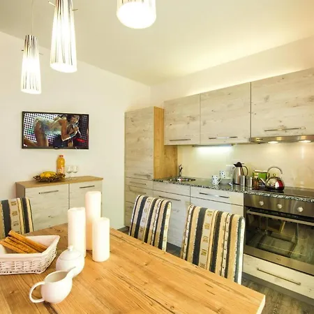 In With A Reception Appartement *